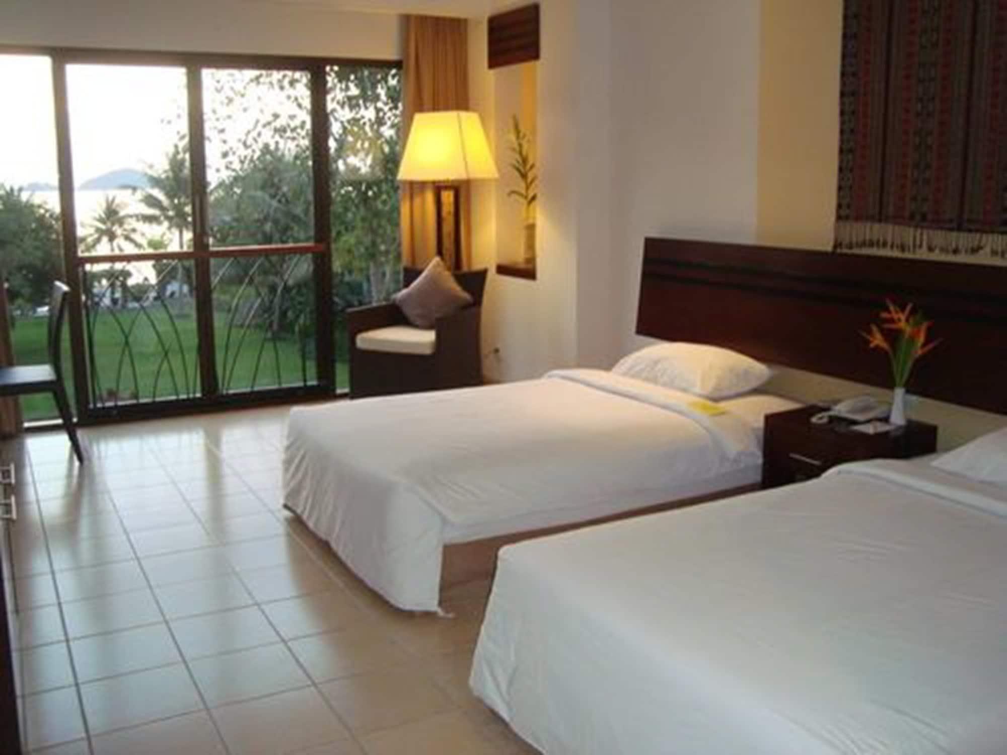 לבואן באג'ו Bintang Flores Hotel מראה חיצוני תמונה