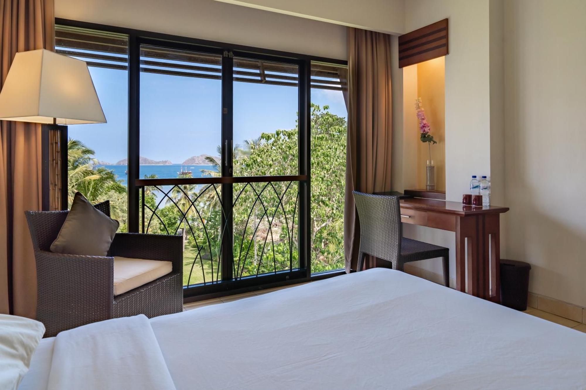 לבואן באג'ו Bintang Flores Hotel מראה חיצוני תמונה